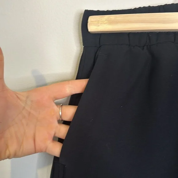 Lululemon On the Fly Black Skirt (Size 6) - Picture 4 of 9